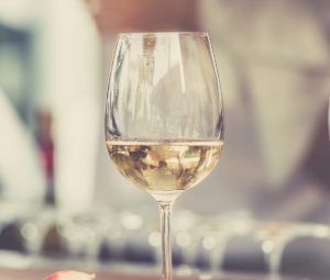how to make white wine at home